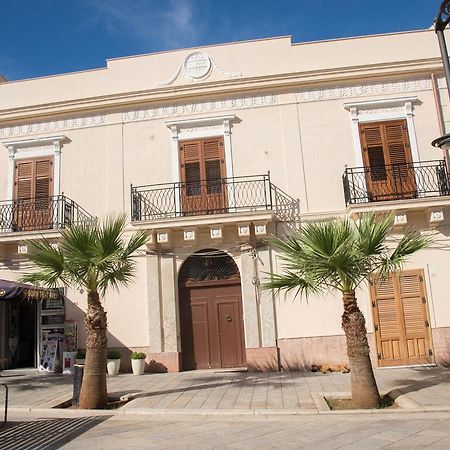 Palazzo Graziano Hotel Теразини Екстериор снимка