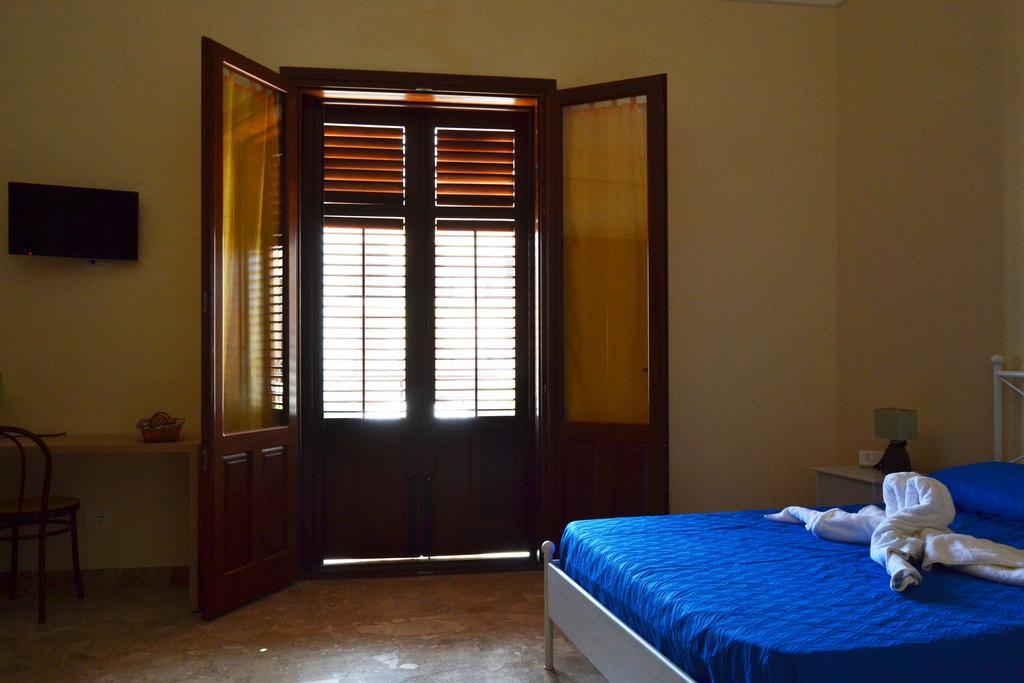 Palazzo Graziano Hotel Теразини Екстериор снимка
