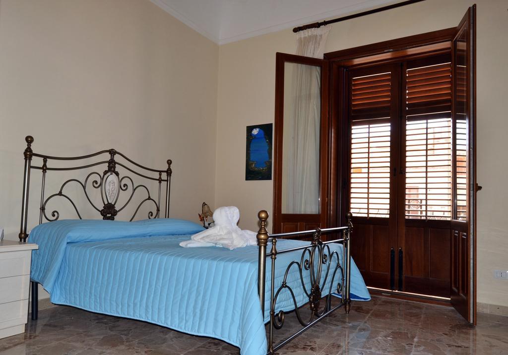 Palazzo Graziano Hotel Теразини Екстериор снимка
